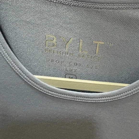 2 BYLT Basics T Shirts - Picture 5 of 6